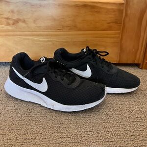 Nike Black and White Running Shoes